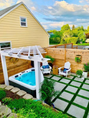 Private New Garden Apartment W Hot Tub
